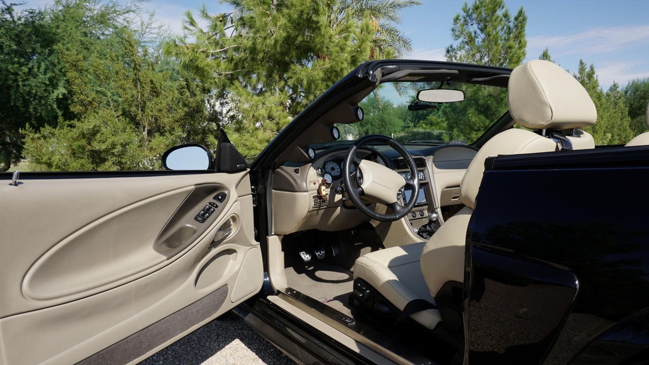 09 Interior from Left1.JPG