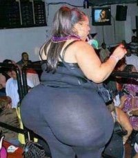 fat_girl_in_yoga_pants.jpg