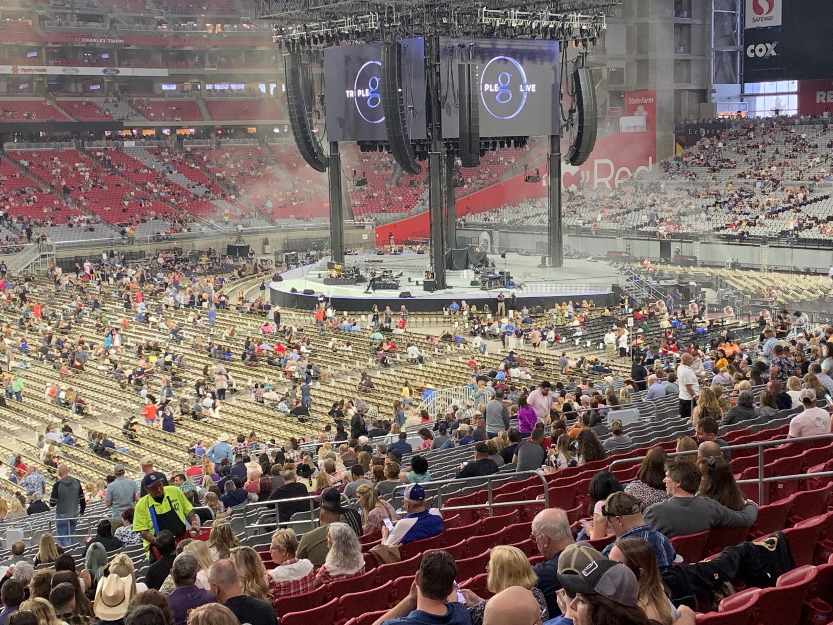 Garth Concert Stage 1.jpg