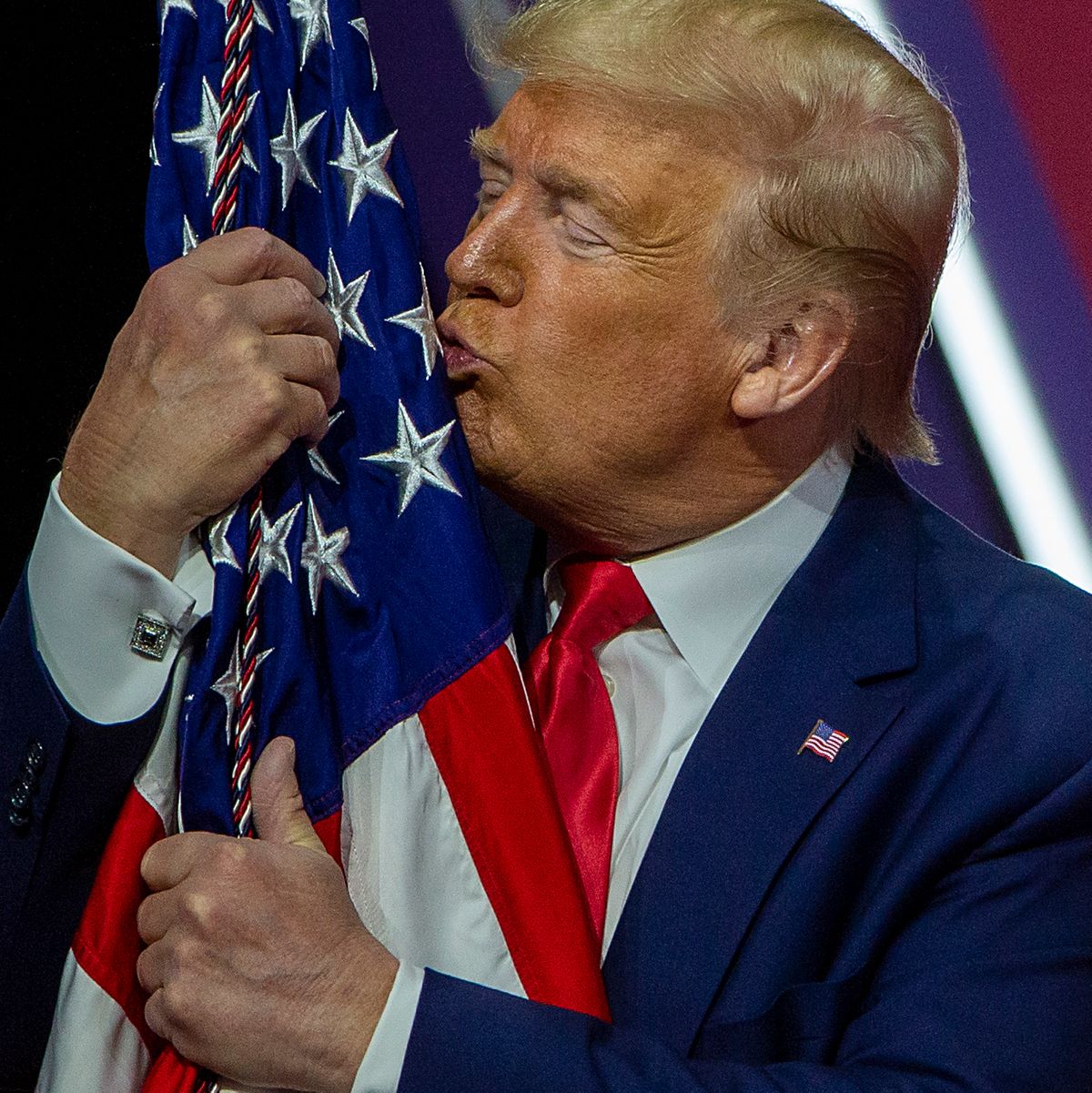 president-trump-american-flag-cpac-20.jpg