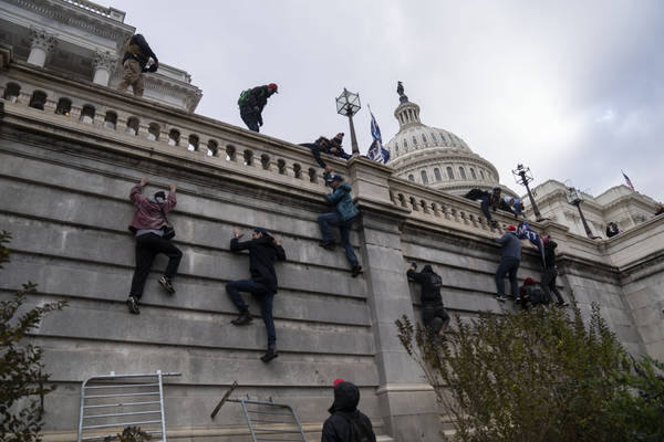 Pro-Trump mob storms Capitol building 1-6-20.jpg