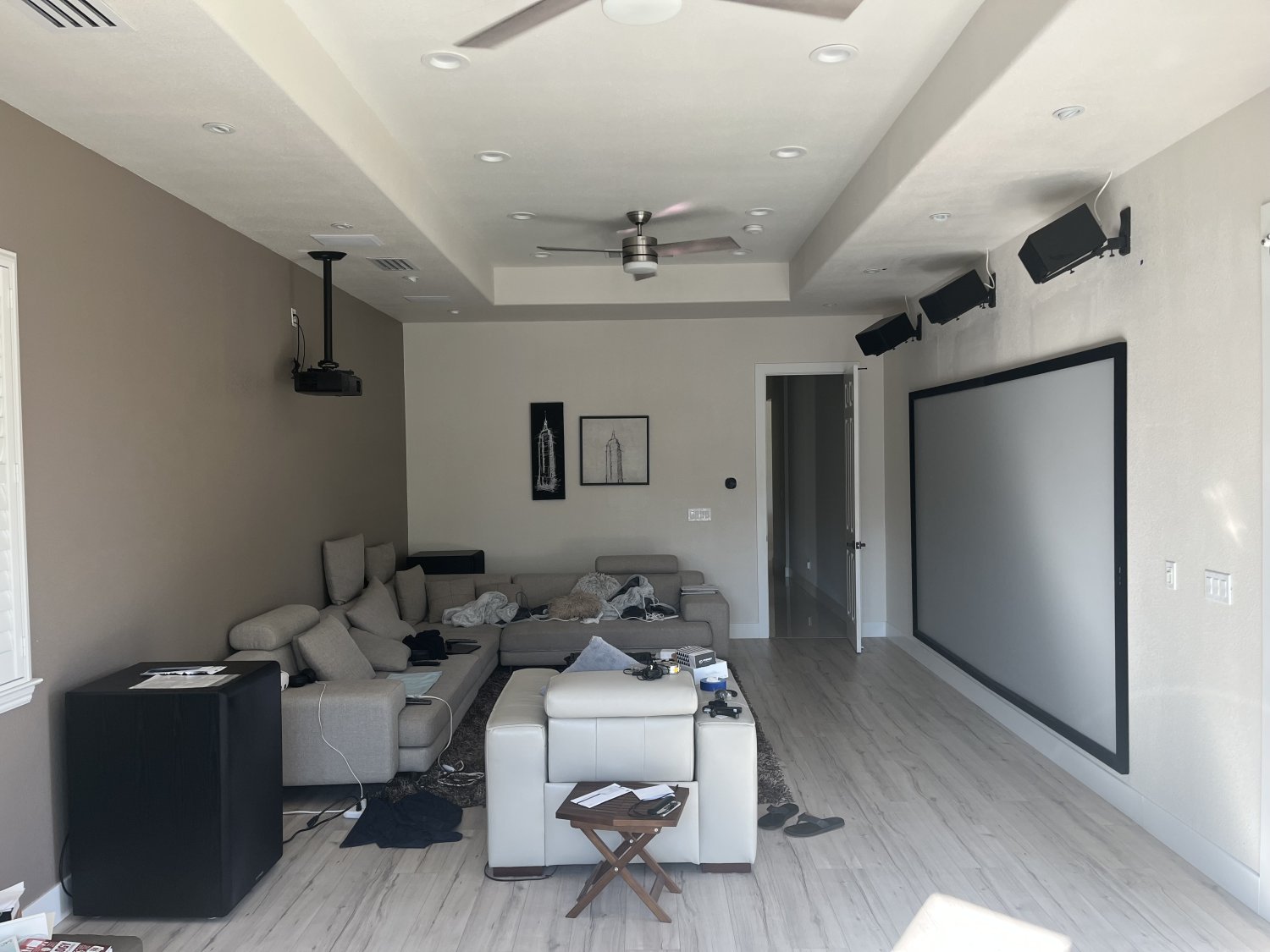 Room Pic 1.jpg