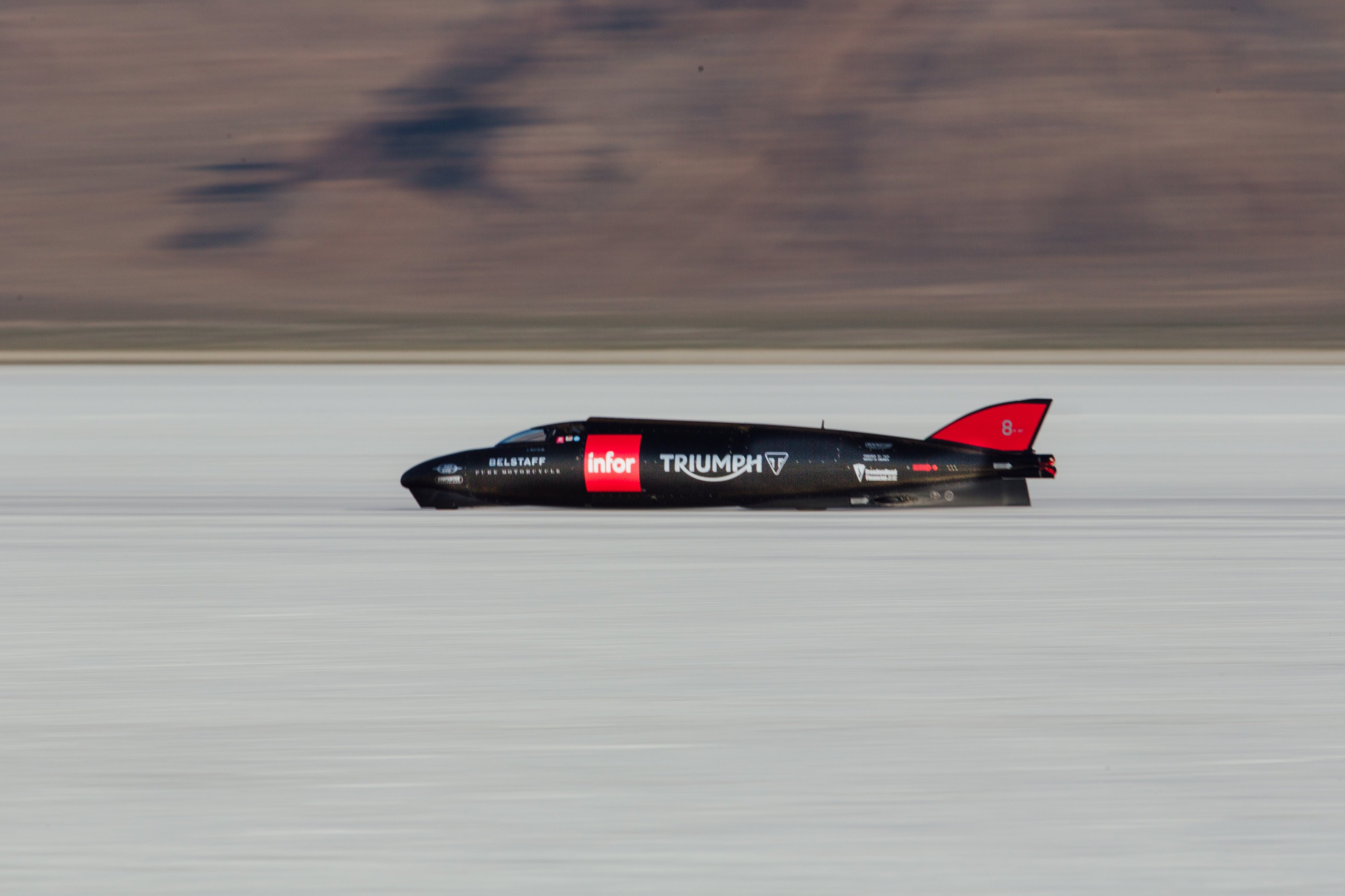 The-worlds-fastest-Triumph-the-Triumph-Infor-Rocket-Streamliner1.jpg