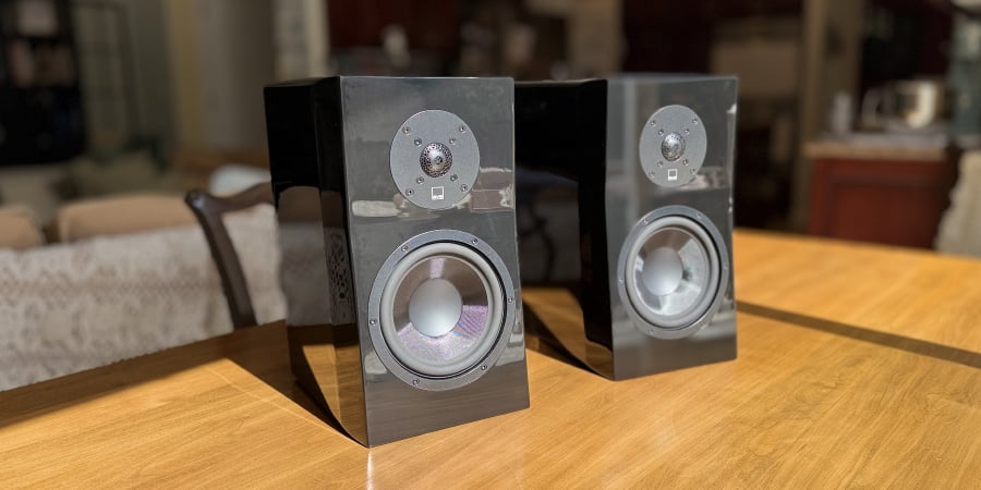 www.audioholics.com