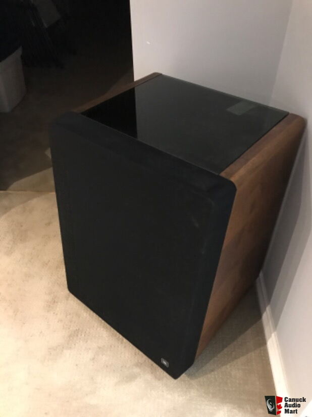 3900008-5142c129-jbl-l300-summit.jpg