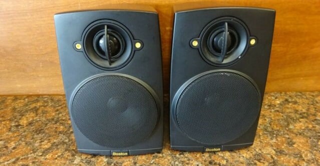 www.audioholics.com