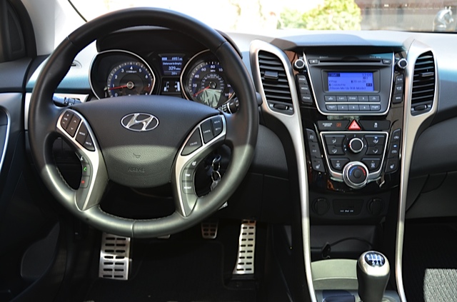 071972-2013-hyundai-elantra-gt-reviews.3-lg.jpg