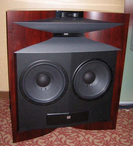 JBL%20Everest-2.jpg