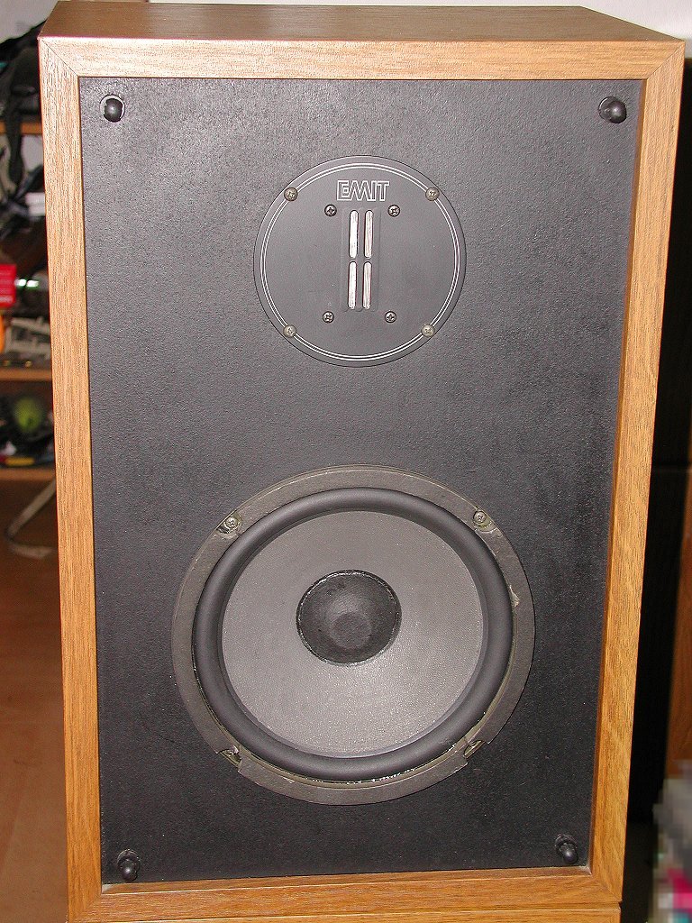 RS1500e-frt.jpg