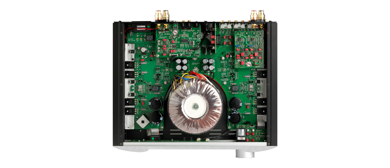 340i_Inside_1370x590.png