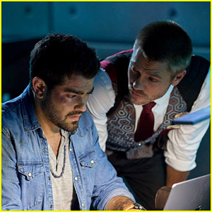 Jesse Metcalfe & Chad Michael Murray Star in New Cyber-Thriller 'Fortress'  – Watch the Trailer! | Bruce Willis, Chad Michael Murray, Jesse Metcalfe,  Kelly Greyson, Movies, Ser'Darius Blain, Shannen Doherty, Simon Phillips,