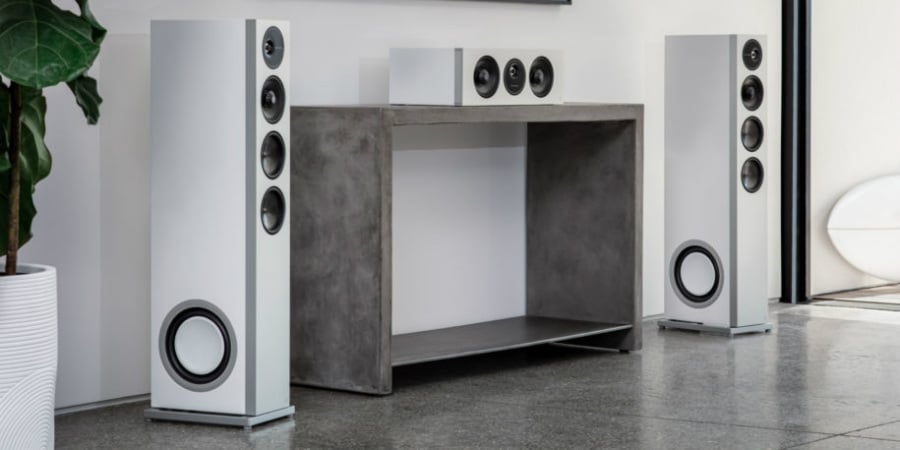 www.audioholics.com