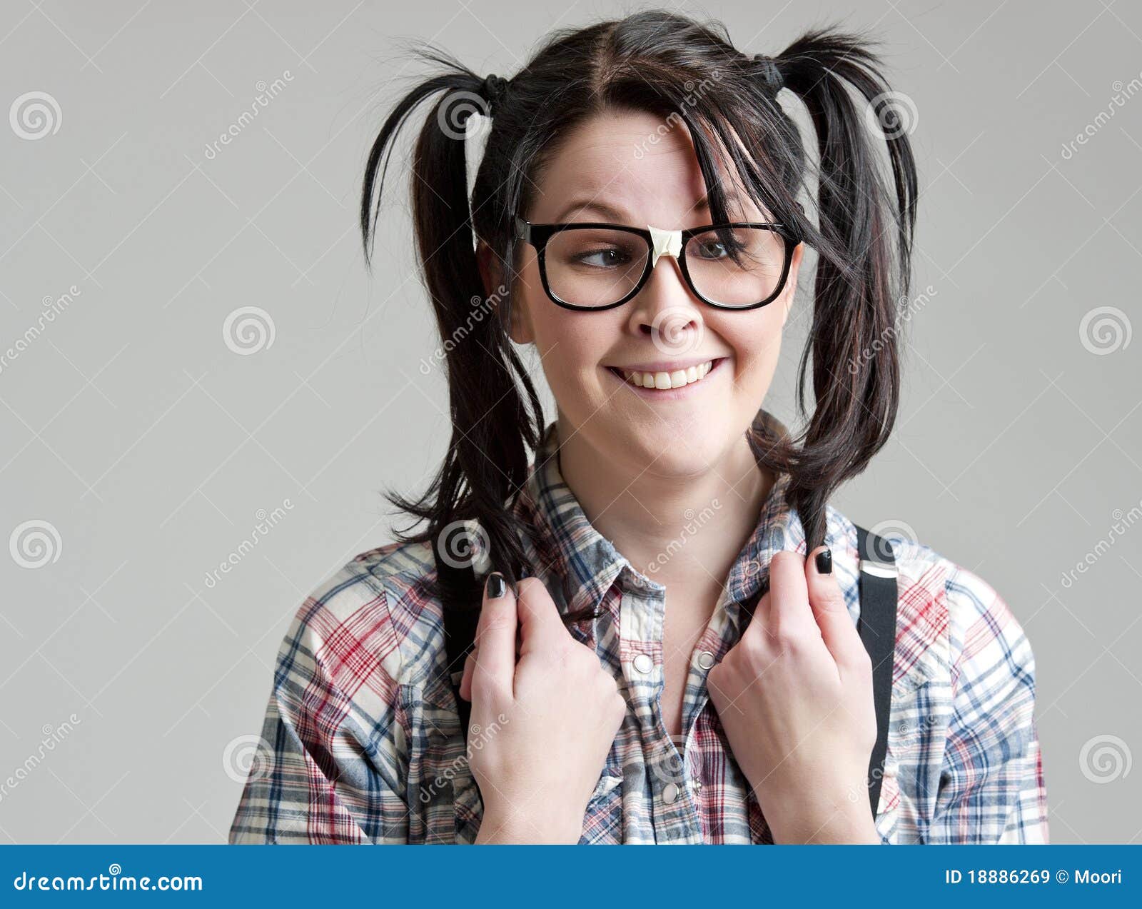 nerd-girl-18886269.jpg