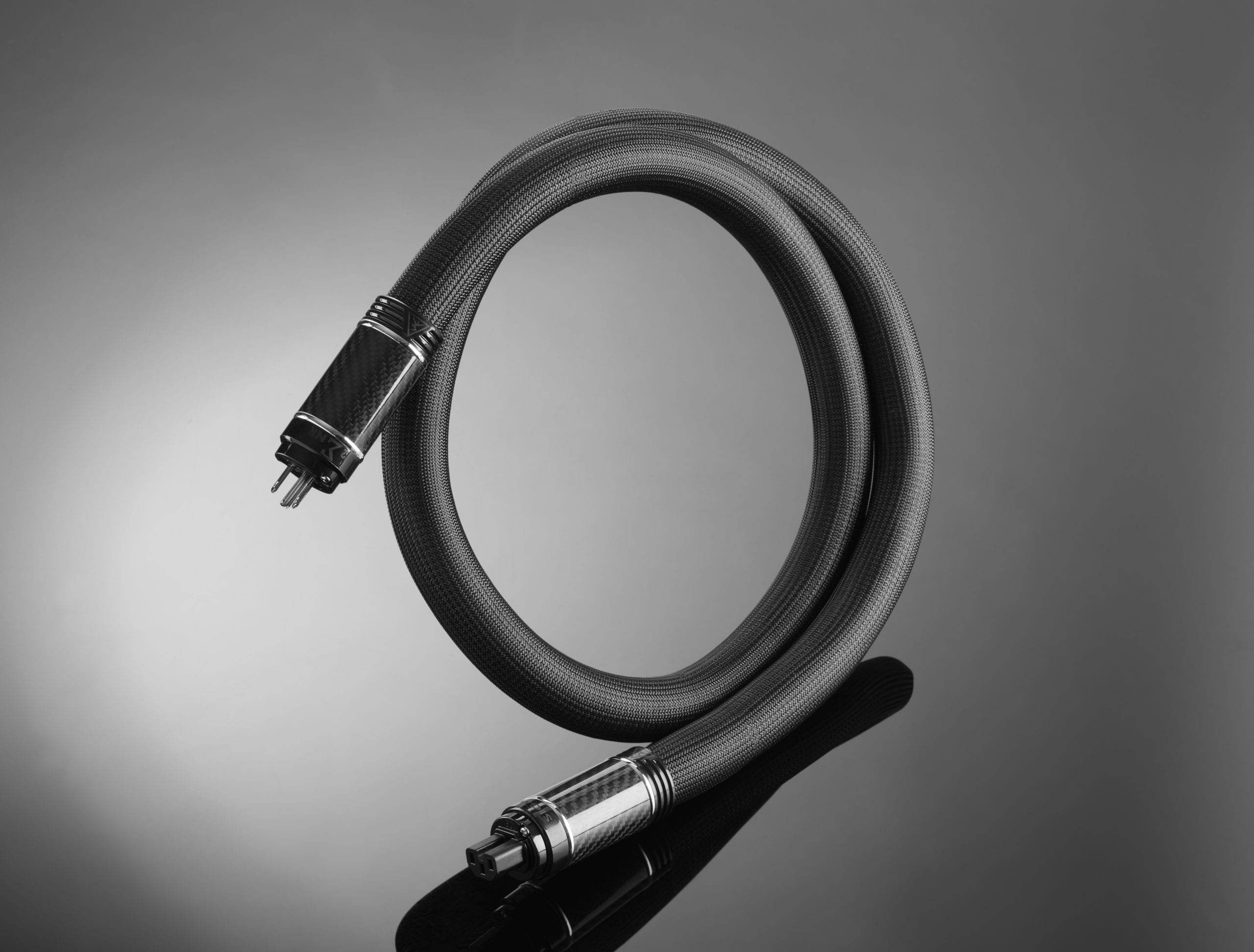 www.theabsolutesound.com