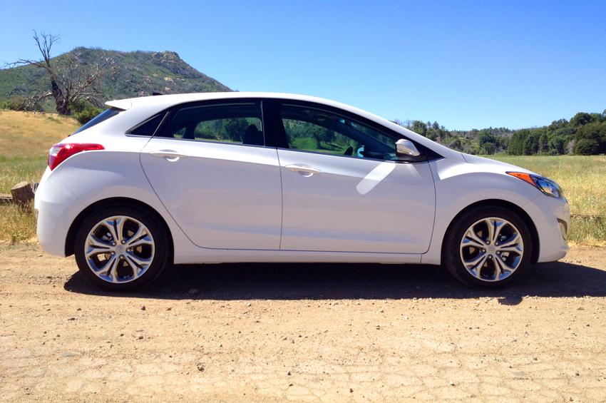 Elantra-GT-coupe-left-side1.jpg